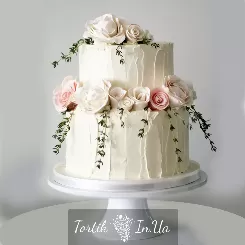 Весільний торт з білими розами