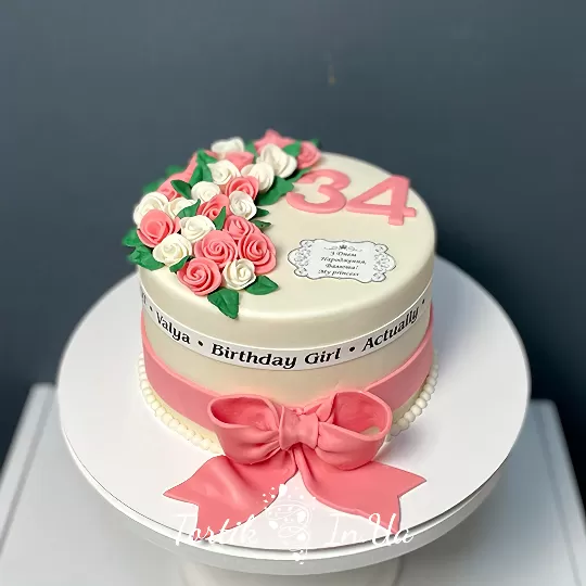 Торт на 35 років жінці