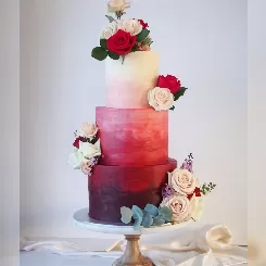 Cвадебный торт красный